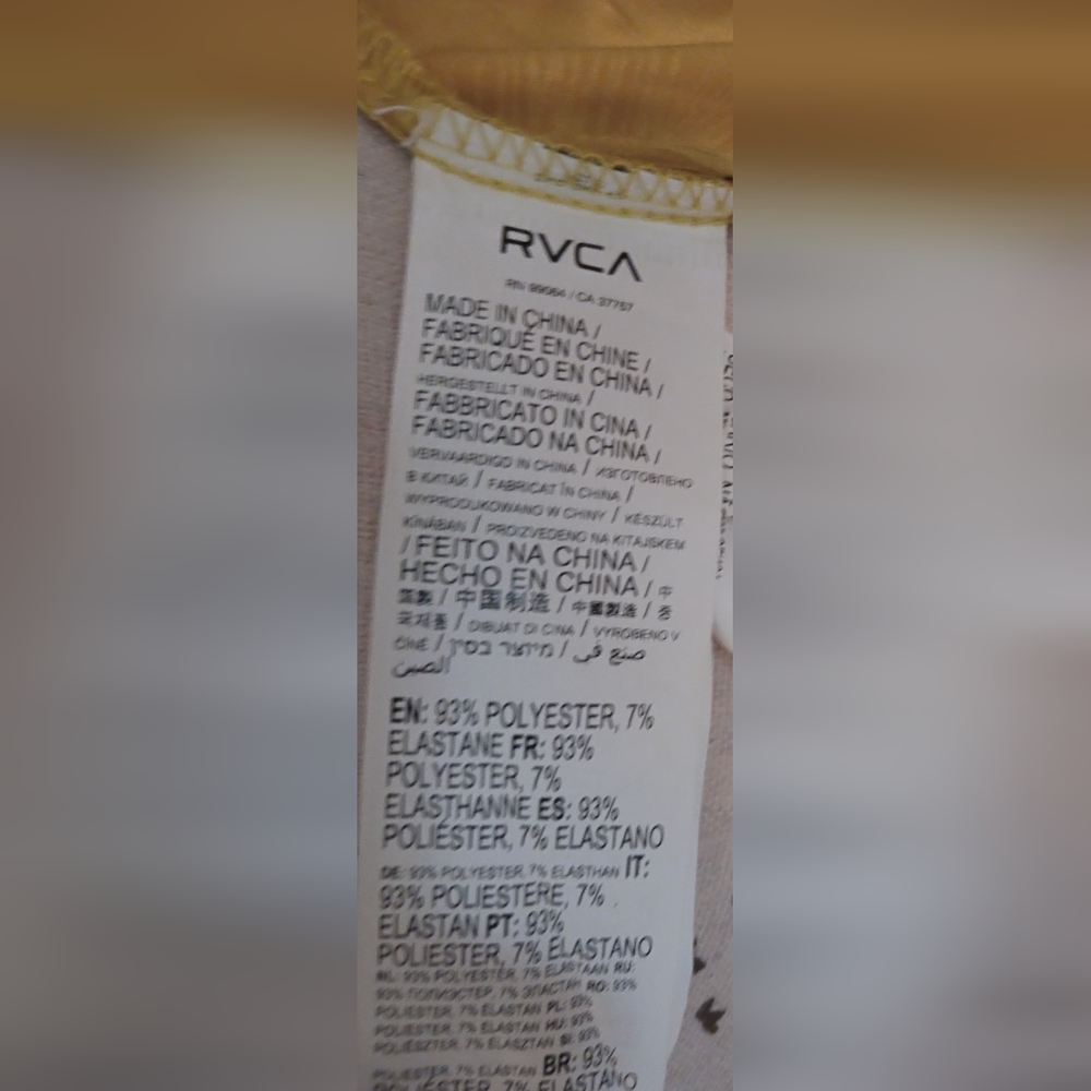 5/$25 RVCA XS - Picture 2 of 2